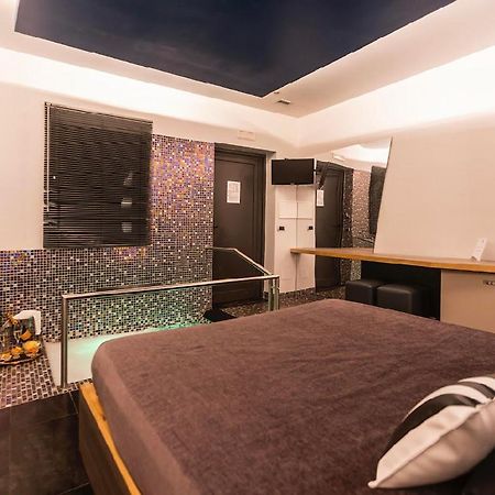 Hotel Tiro A Volo Pozzuoli Eksteriør bilde