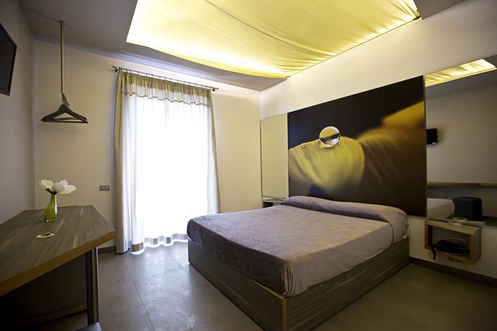 Hotel Tiro A Volo Pozzuoli Eksteriør bilde