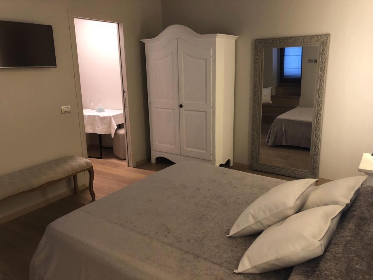 Hotel Tiro A Volo Pozzuoli Eksteriør bilde